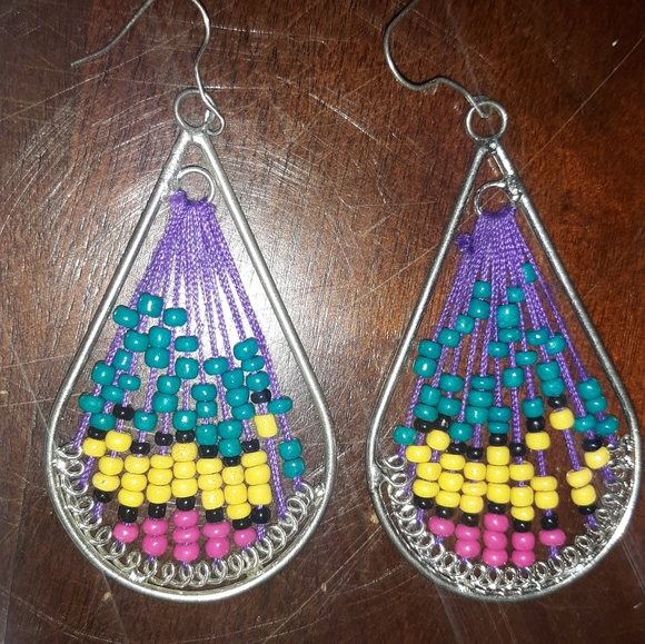 4for10$ women's Boho dangly threaded bead earrings - Picture 2 of 3